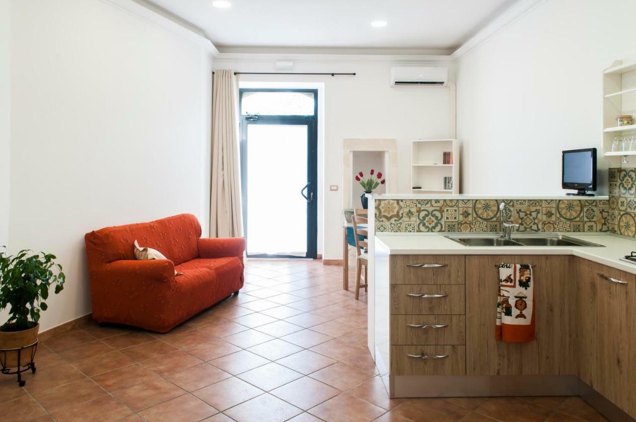 Ninetta Bed & Breakfast Solarino Exterior photo